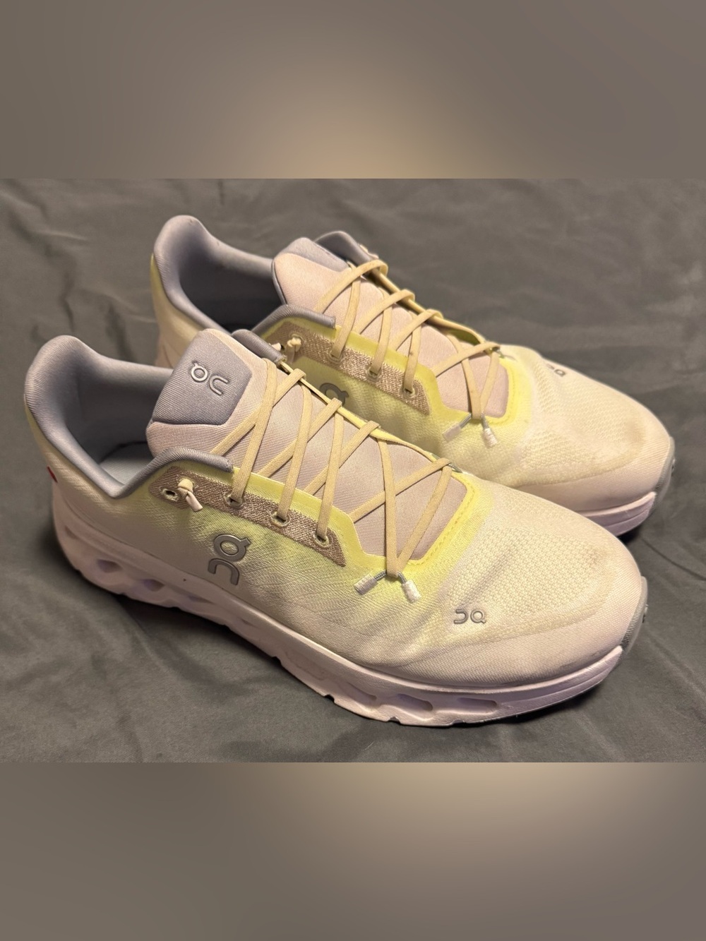 On Cloud Size 10.5 Tilt Men Running Lime Ivory Cloudtilt Used